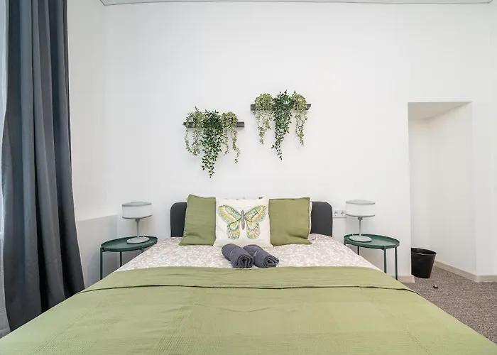 Гостевой дом Nest Oldtown *