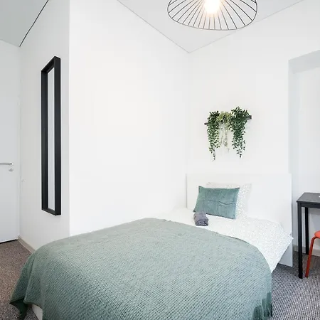 Nest Oldtown Guest house